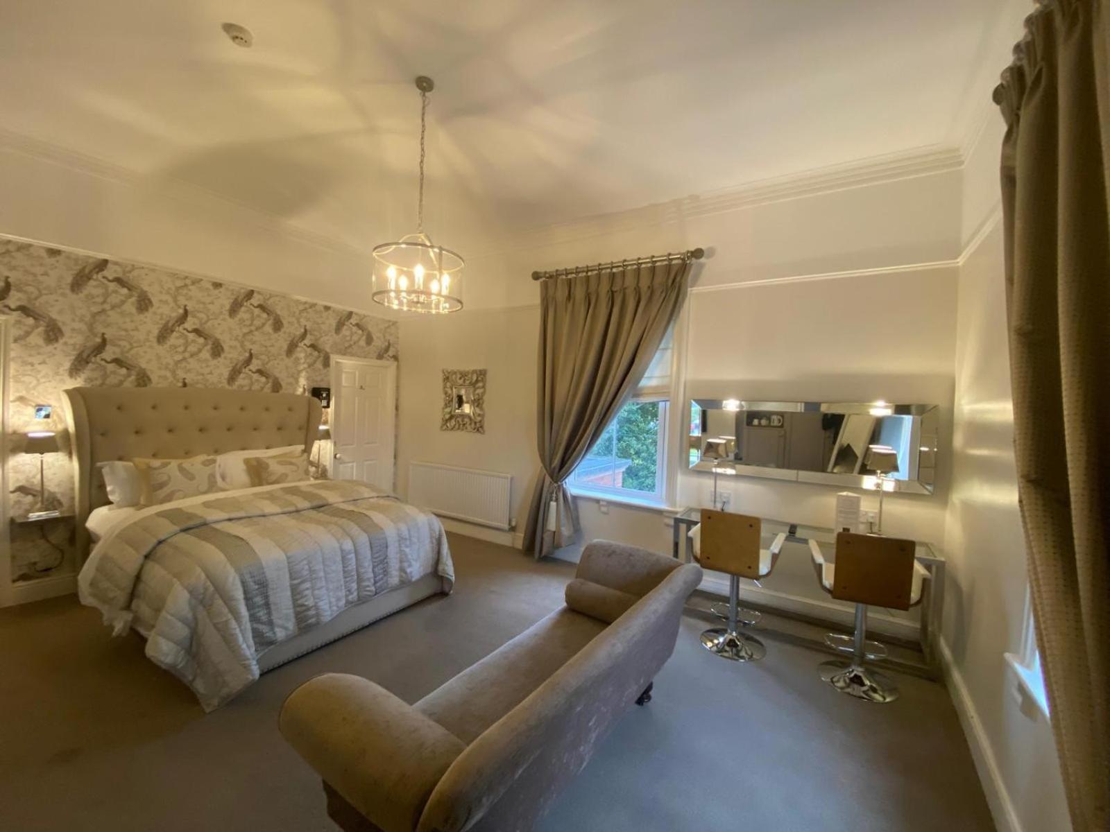Alexandra Court Hotel Congleton Esterno foto