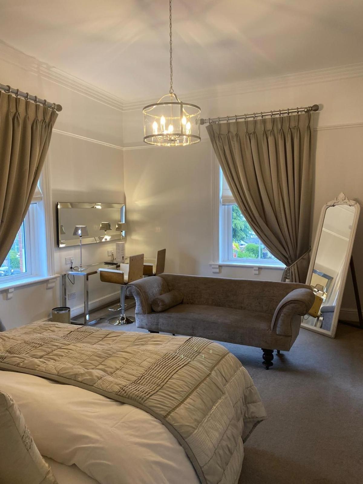 Alexandra Court Hotel Congleton Esterno foto