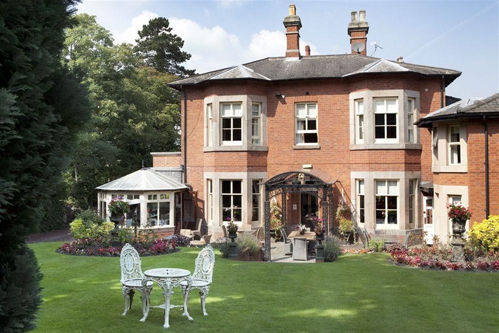Alexandra Court Hotel Congleton Esterno foto